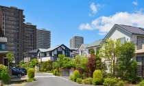Image of a community with single and multi-family residential constructions Image of a community with single and multi-family residential constructions